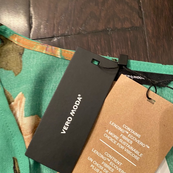 Vero Moda floral long sleeved dress - Picture 7 of 8